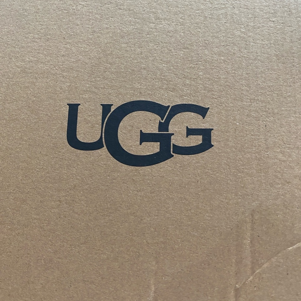 NWT UGG Beige Fluffy Slippers W SCUFFETTE II - Picture 6 of 8